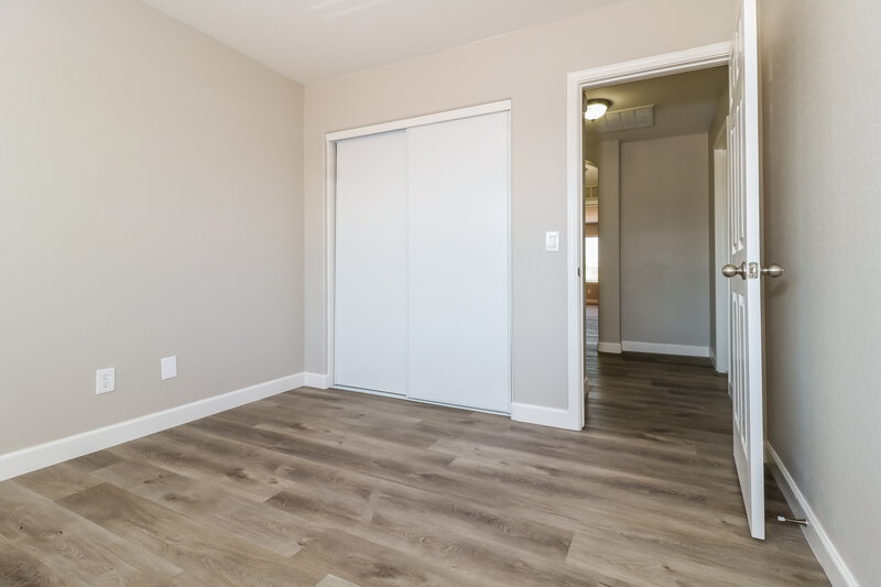 1,945/Mo, 11388 W Mohave St Avondale, AZ 85323 Bedroom View 2