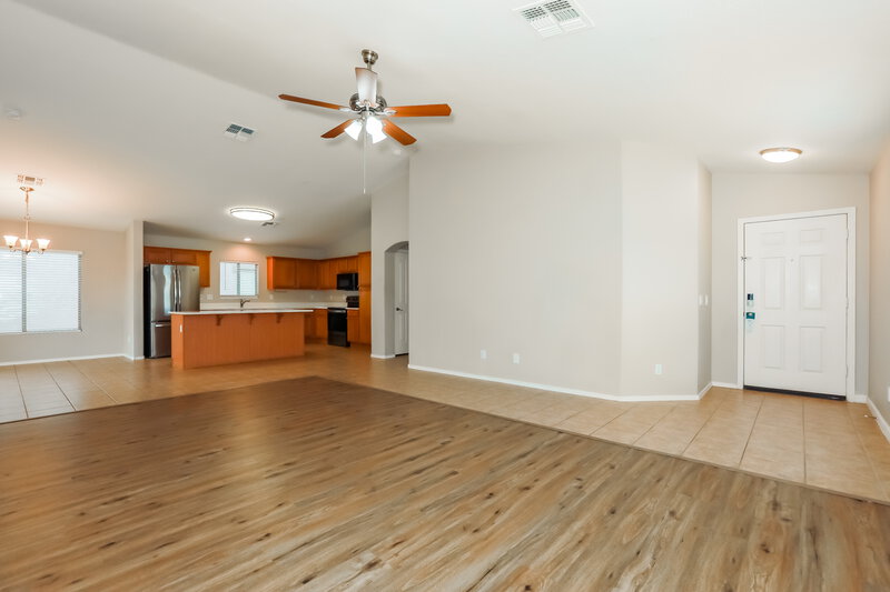 1,940/Mo, 39433 N Parisi Cir San Tan Valley, AZ 85140 Living Room View 2