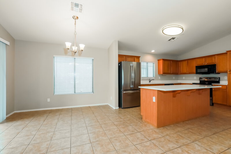 1,940/Mo, 39433 N Parisi Cir San Tan Valley, AZ 85140 Dining Room View