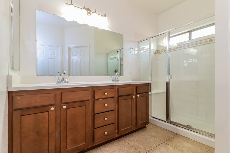 1,825/Mo, 25826 W Pleasant Ln Buckeye, AZ 85326 Main Bathroom View