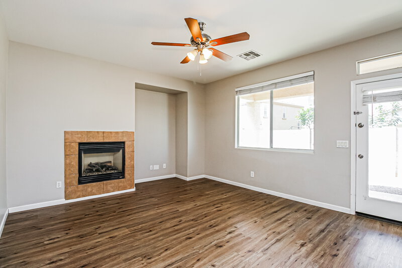 2,195/Mo, 1238 E Julian Dr Gilbert, AZ 85295 Living Room View