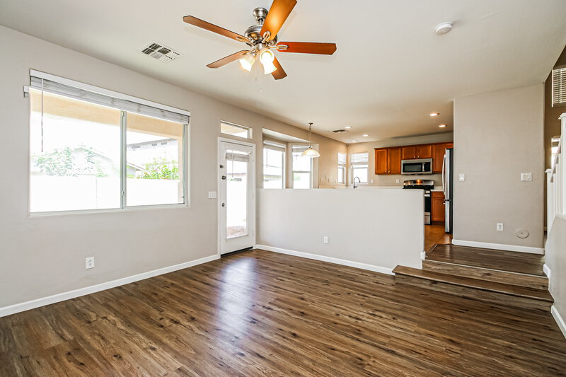 2,195/Mo, 1238 E Julian Dr Gilbert, AZ 85295 Living Room View 2