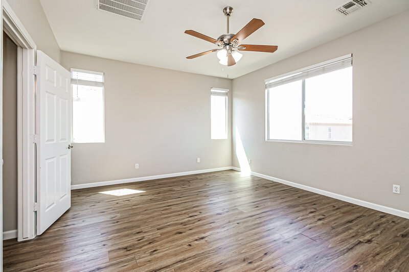 2,195/Mo, 1238 E Julian Dr Gilbert, AZ 85295 Main Bedroom View