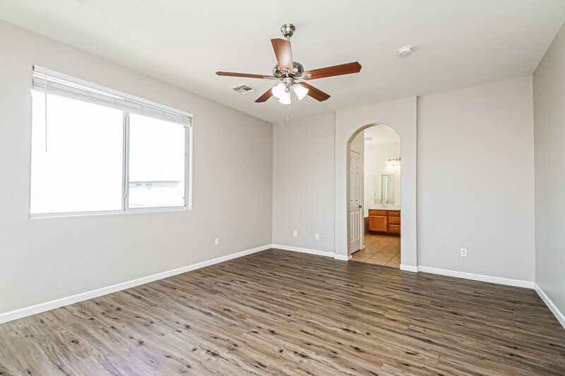 2,195/Mo, 1238 E Julian Dr Gilbert, AZ 85295 Main Bedroom View 2