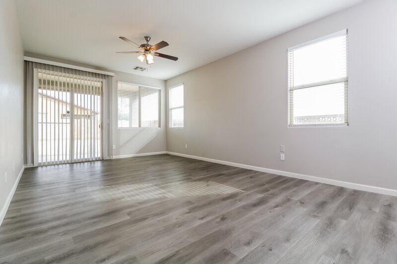 2,200/Mo, 17672 W Maricopa St Goodyear, AZ 85338 Living Room View