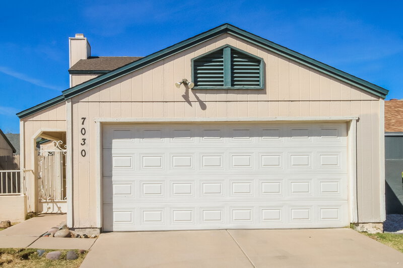 2,180/Mo, 7030 S 42nd St Phoenix, AZ 85042 External View