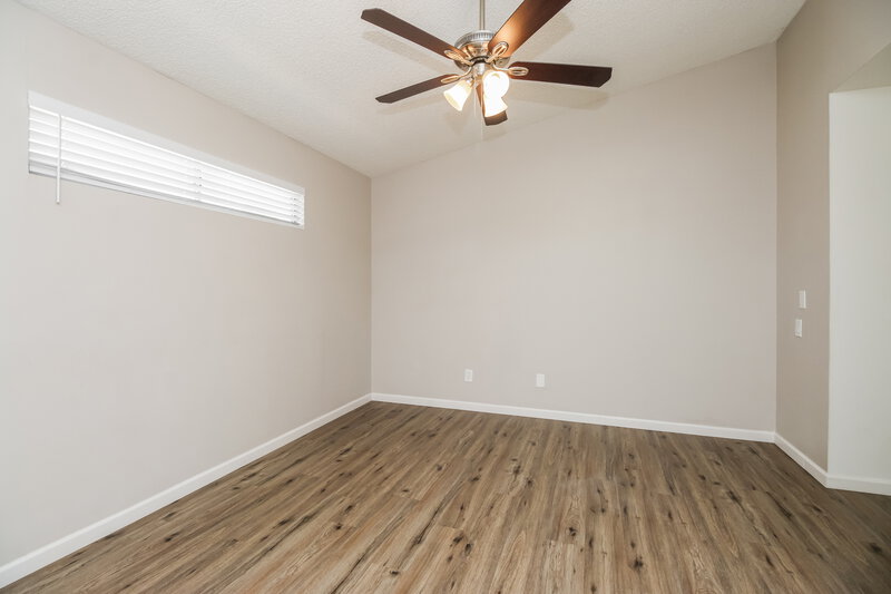 2,180/Mo, 7030 S 42nd St Phoenix, AZ 85042 Main Bedroom View