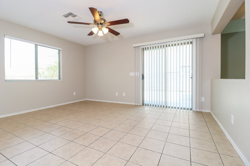 2,470/Mo, 7412 S 37th Dr Phoenix, AZ 85041 Dining Room View