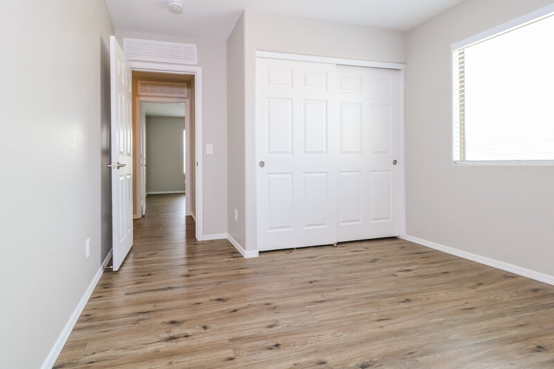 2,470/Mo, 7412 S 37th Dr Phoenix, AZ 85041 Bedroom View