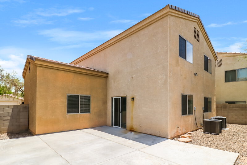 2,470/Mo, 7412 S 37th Dr Phoenix, AZ 85041 Rear View