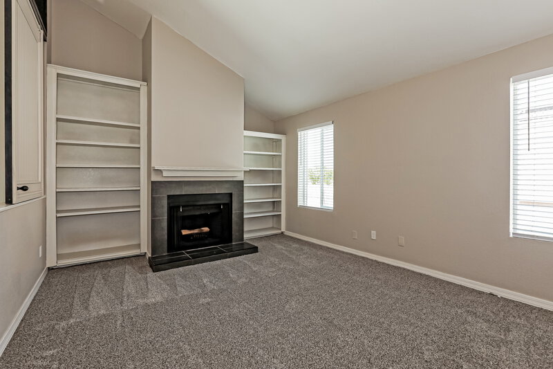 2,455/Mo, 2848 E Brown Rd Unit 8 Mesa, AZ 85213 Den View