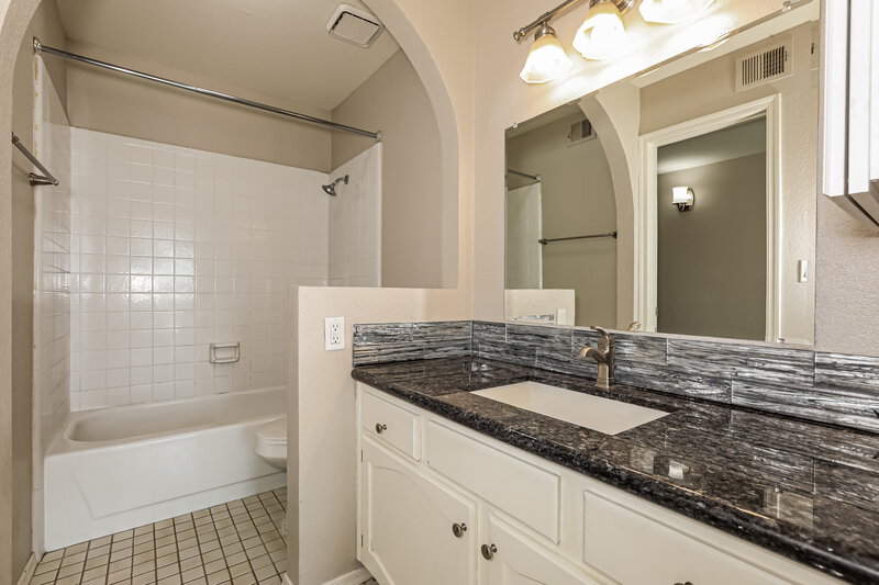 2,455/Mo, 2848 E Brown Rd Unit 8 Mesa, AZ 85213 Main Bathroom View