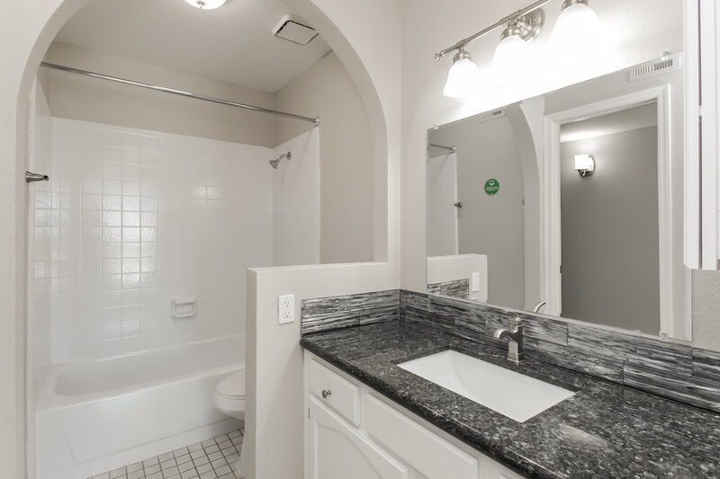2,855/Mo, 2848 E Brown Rd Unit 8 Mesa, AZ 85213 Bathroom View