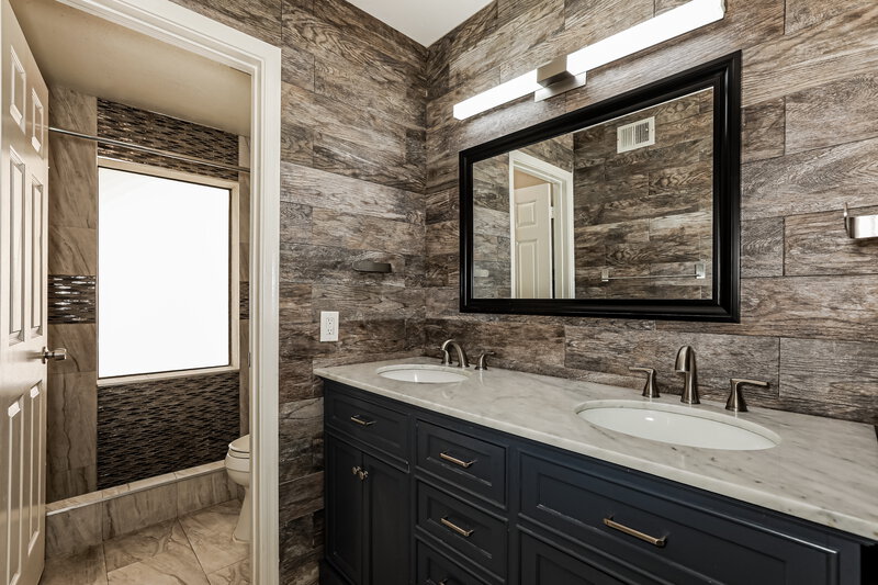 2,455/Mo, 2848 E Brown Rd Unit 8 Mesa, AZ 85213 Bathroom View