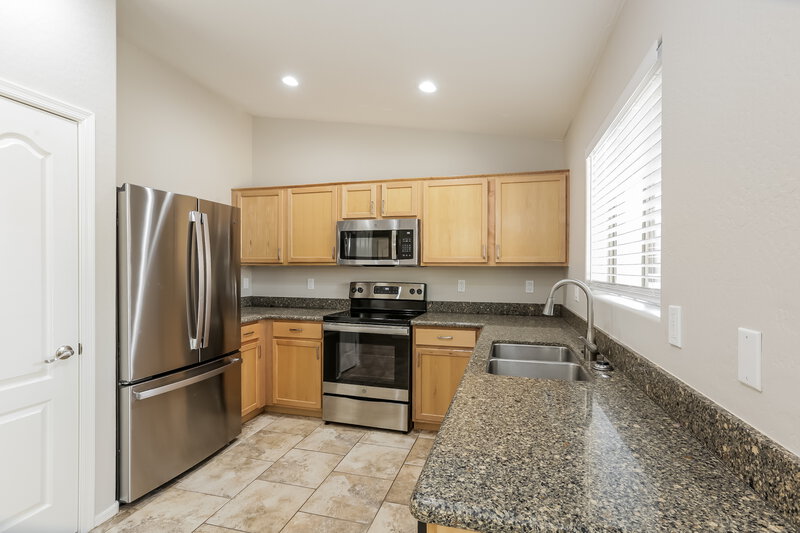 2,025/Mo, 2781 W Mira Dr Queen Creek, AZ 85142 Kitchen View