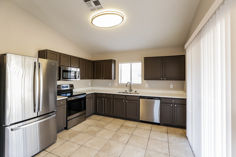 2,100/Mo, 22362 N 107th Dr Sun City, AZ 85373 Kitchen View