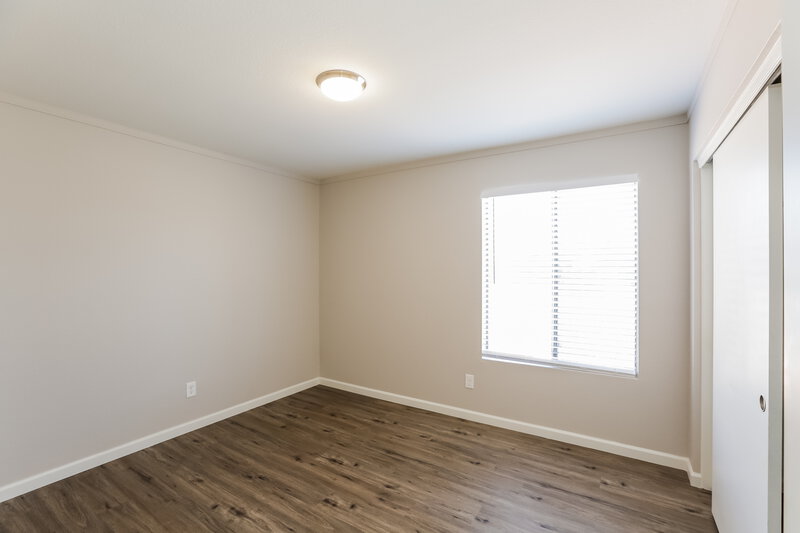 2,100/Mo, 22362 N 107th Dr Sun City, AZ 85373 Bedroom View