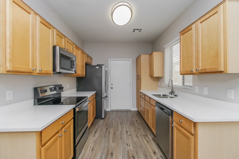 2,290/Mo, 8739 E Lindner Ave Mesa, AZ 85209 Kitchen View