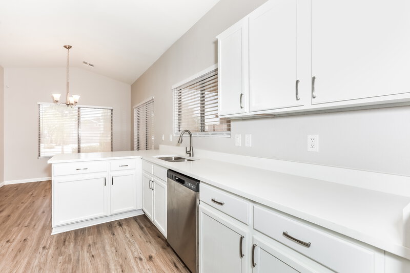 2,210/Mo, 10704 E Enid Ave Mesa, AZ 85208 Kitchen View