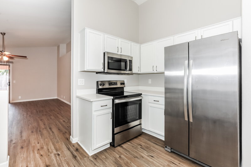 2,210/Mo, 10704 E Enid Ave Mesa, AZ 85208 Kitchen View 3