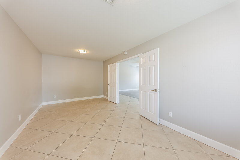 2,710/Mo, 15741 N 91st Dr Peoria, AZ 85382 Family Room View