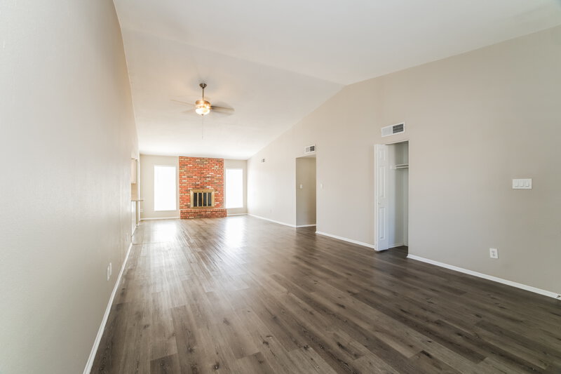 2,680/Mo, 1307 W Palo Verde Dr Chandler, AZ 85224 Living Room View