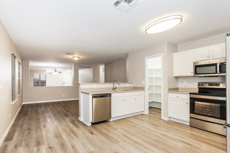 2,060/Mo, 10938 E Flossmoor Ave Mesa, AZ 85208 Kitchen View 2