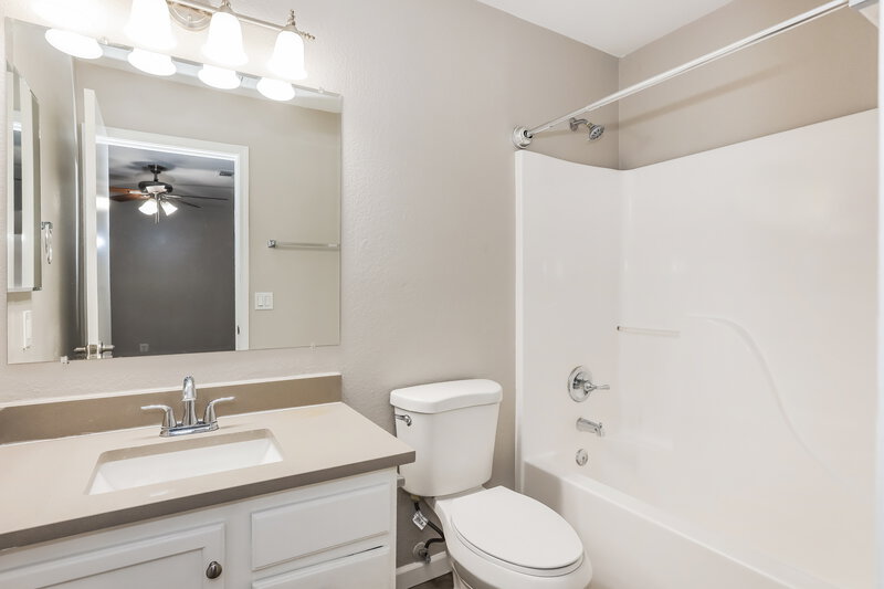 2,060/Mo, 10938 E Flossmoor Ave Mesa, AZ 85208 Bathroom View