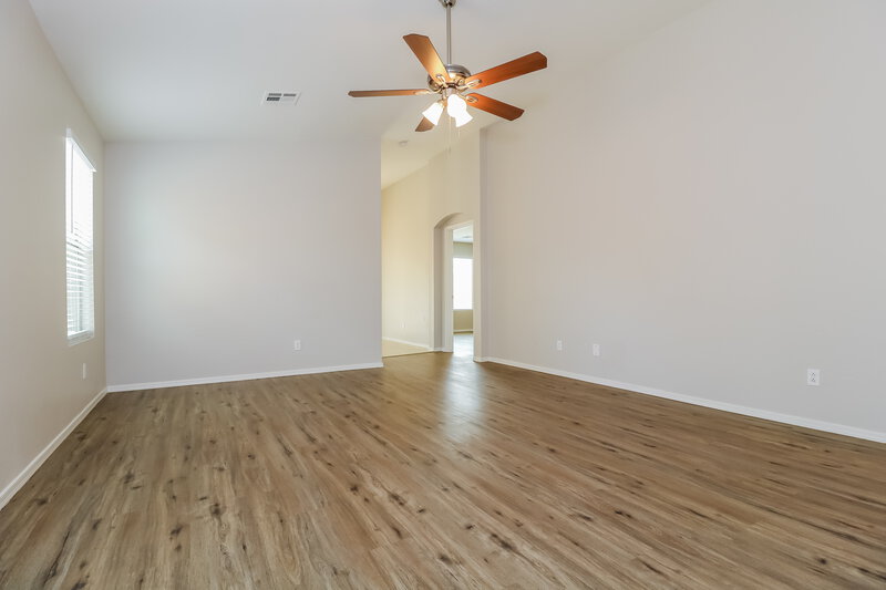 1,695/Mo, 1433 S 230th Dr Buckeye, AZ 85326 Living Room View 2