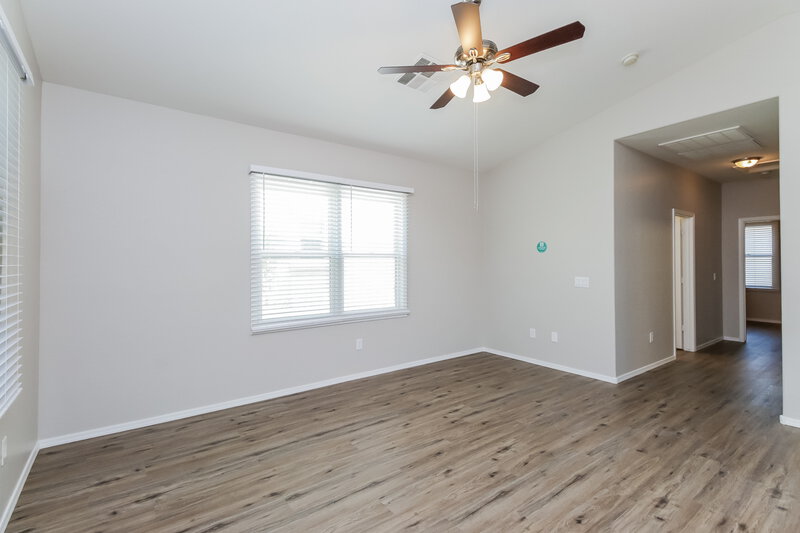 2,050/Mo, 4318 E Jasper Dr Gilbert, AZ 85296 Living Room View 3