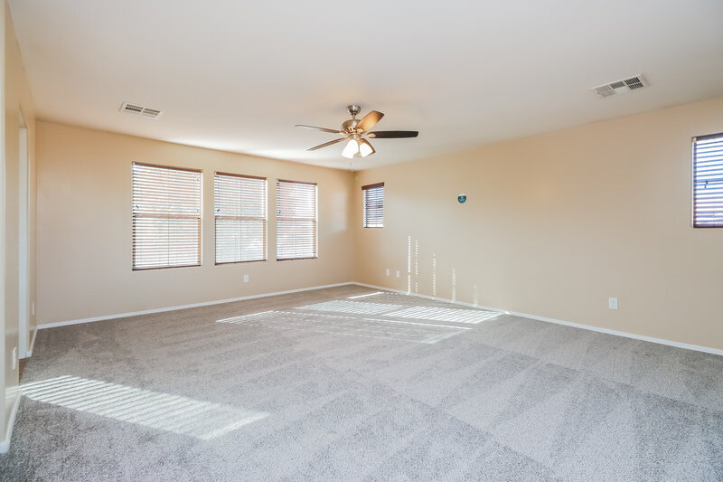 2,335/Mo, 3283 E Tulsa St Gilbert, AZ 85295 Main Bedroom View 2