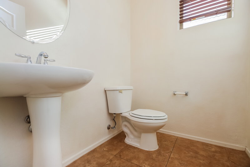 2,335/Mo, 3283 E Tulsa St Gilbert, AZ 85295 Bathroom View 2