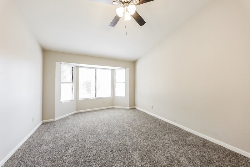 2,370/Mo, 743 W Sherri Dr Gilbert, AZ 85233 Main Bedroom View