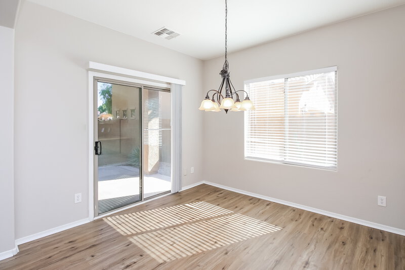 2,150/Mo, 900 W Broadway Ave Lot 83 Apache Junction, AZ 85120 Dining Room View