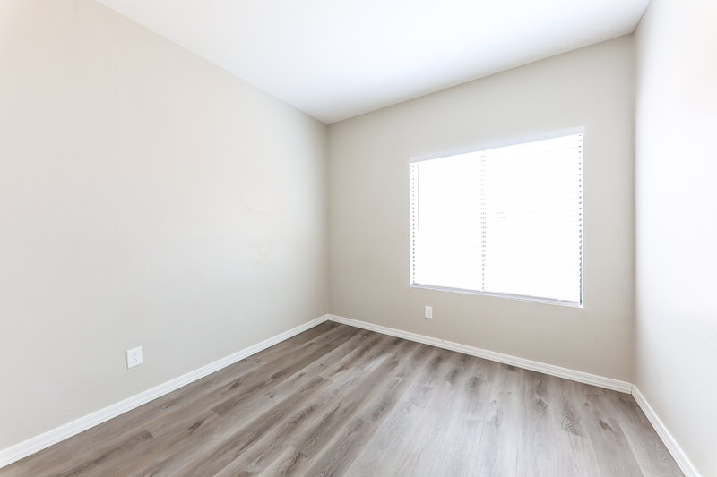 2,290/Mo, 18421 N 44th Pl Phoenix, AZ 85032 Bedroom View