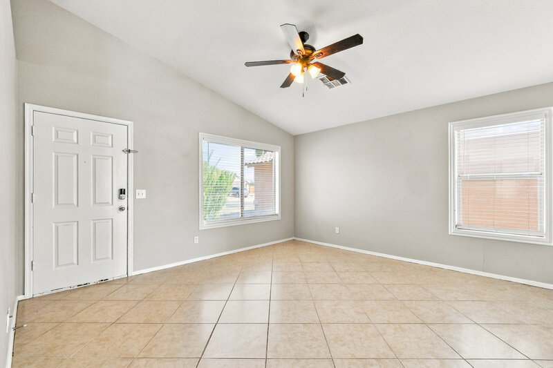 1,960/Mo, 973 E Yuma Ave Apache Junction, AZ 85119 Living Room View