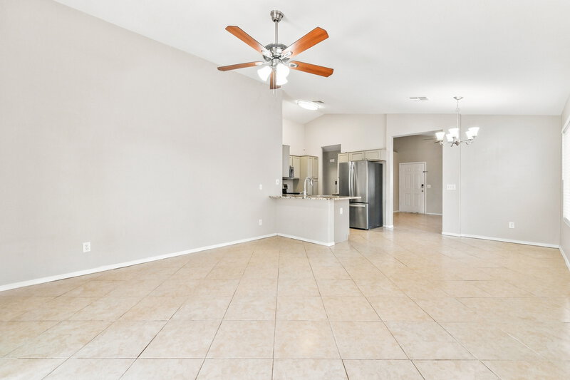 1,960/Mo, 973 E Yuma Ave Apache Junction, AZ 85119 Living Room View 3