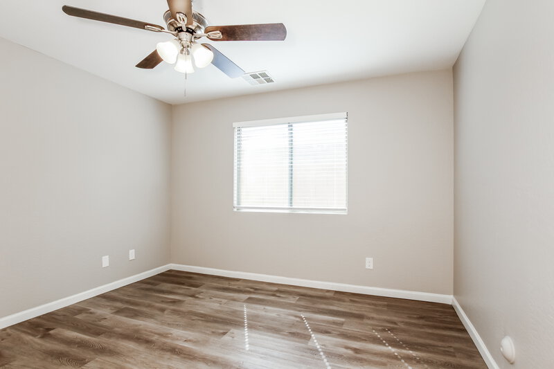 2,200/Mo, 6736 W Desert Ln Laveen, AZ 85339 Main Bedroom View