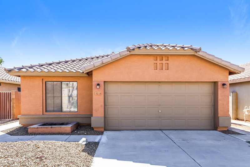 3,270/Mo, 3233 E Tonopah Dr Phoenix, AZ 85050 External View