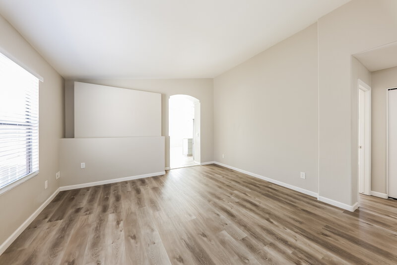 3,270/Mo, 3233 E Tonopah Dr Phoenix, AZ 85050 Living Room View