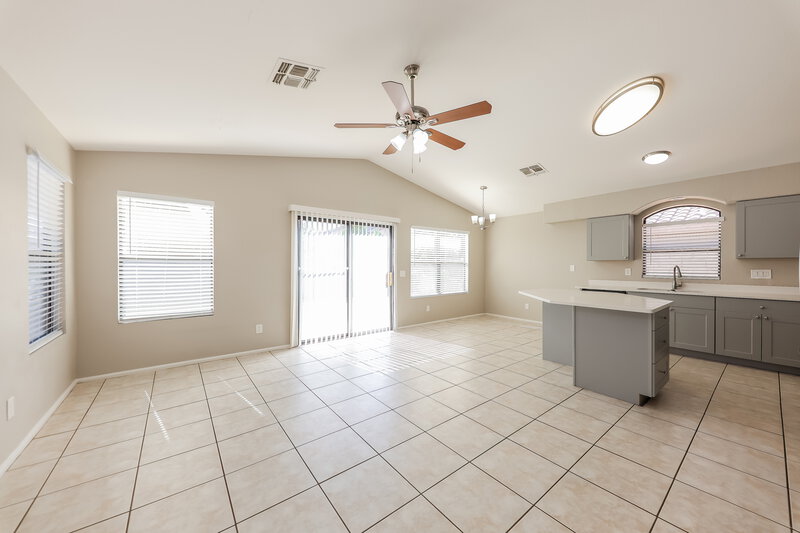 3,270/Mo, 3233 E Tonopah Dr Phoenix, AZ 85050 Dining Room View