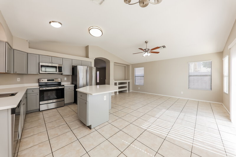 3,270/Mo, 3233 E Tonopah Dr Phoenix, AZ 85050 Breakfast Nook View
