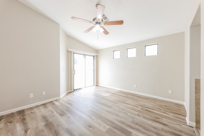 3,270/Mo, 3233 E Tonopah Dr Phoenix, AZ 85050 Main Bedroom View