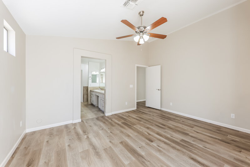 3,270/Mo, 3233 E Tonopah Dr Phoenix, AZ 85050 Main Bedroom View 2