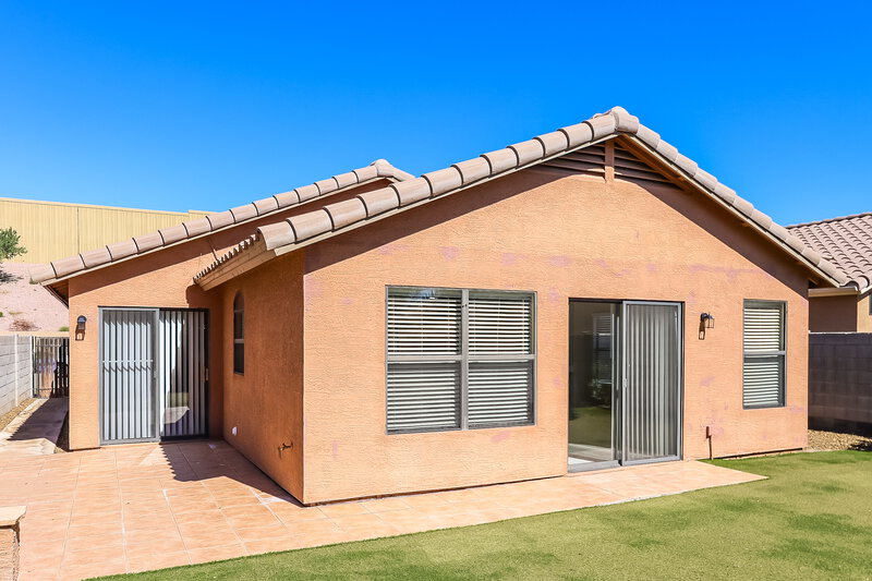 3,270/Mo, 3233 E Tonopah Dr Phoenix, AZ 85050 Rear View