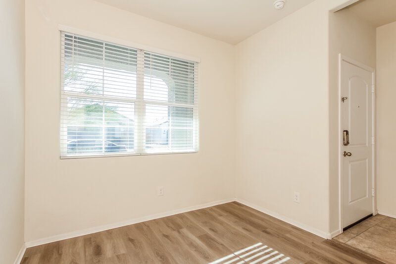 1,855/Mo, 7660 W Florence Ave Phoenix, AZ 85043 Dining Room View