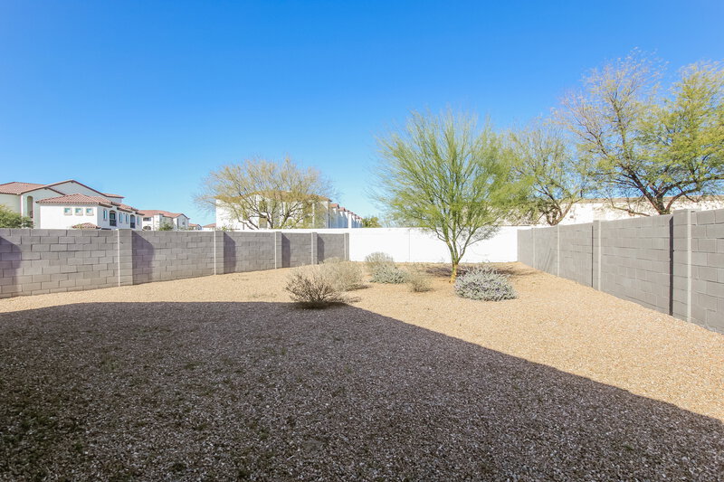 1,855/Mo, 7660 W Florence Ave Phoenix, AZ 85043 Backyard View