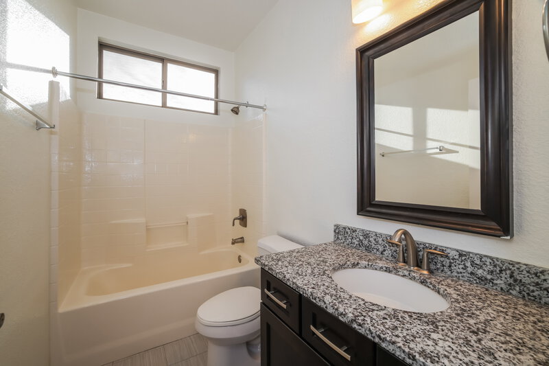 2,495/Mo, 3638 E Flamingo Way Gilbert, AZ 85297 Bathroom View 2