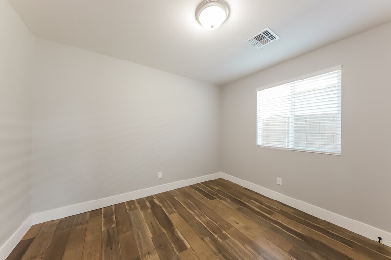 1,885/Mo, 4653 S 38th Glen Phoenix, AZ 85041 Bedroom View 3