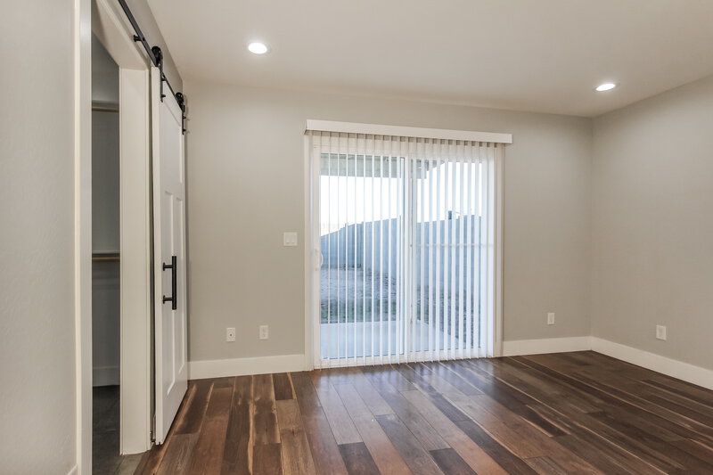 1,850/Mo, 3862 W Tamarisk Ave Phoenix, AZ 85041 Main Bedroom View